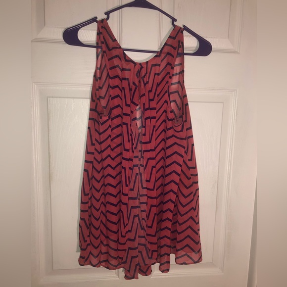 - Umgee size M lightweight pink/purple chevron print open back , beachy, l… - Picture 2 of 4